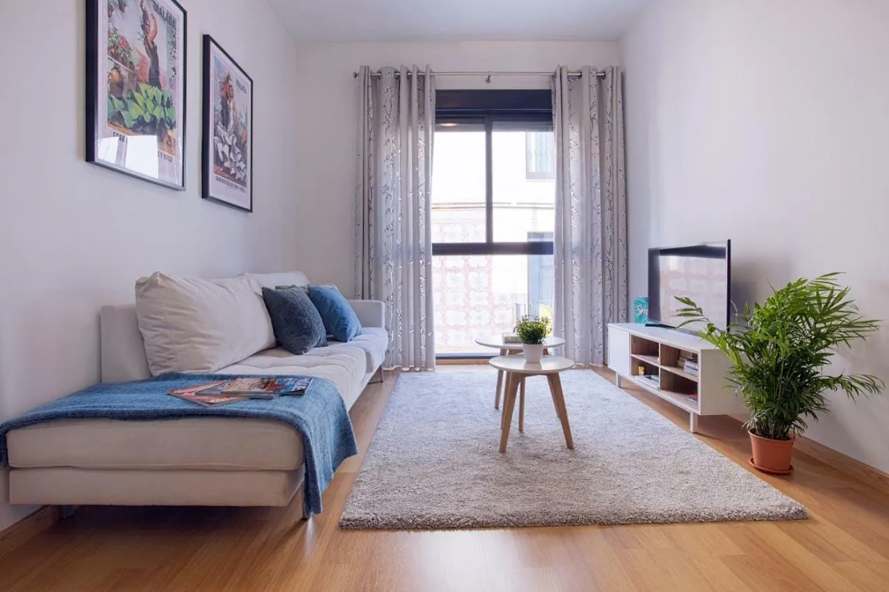 Apartment -Malagasunapts- Rooftop Pool & Free Parking