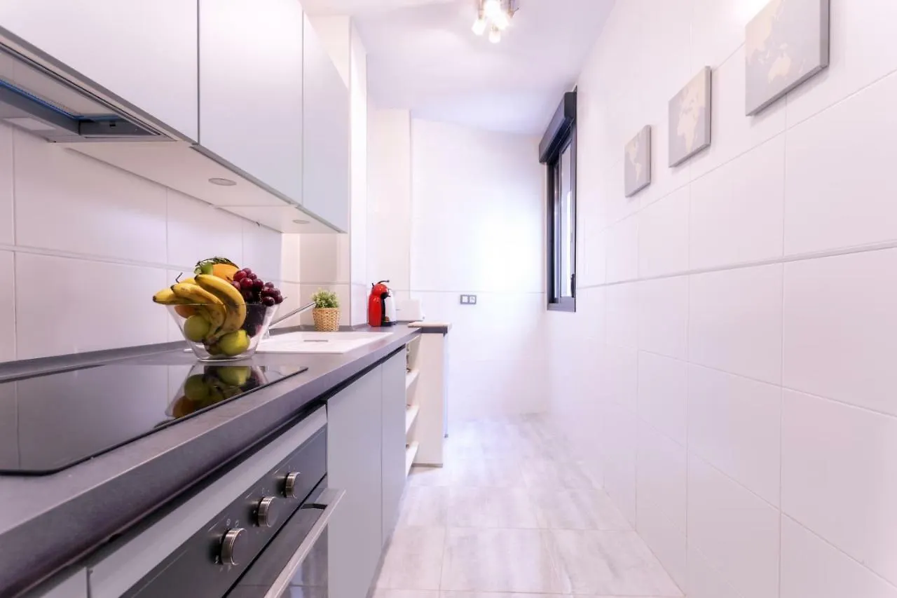 Apartment -Malagasunapts- Rooftop Pool & Free Parking